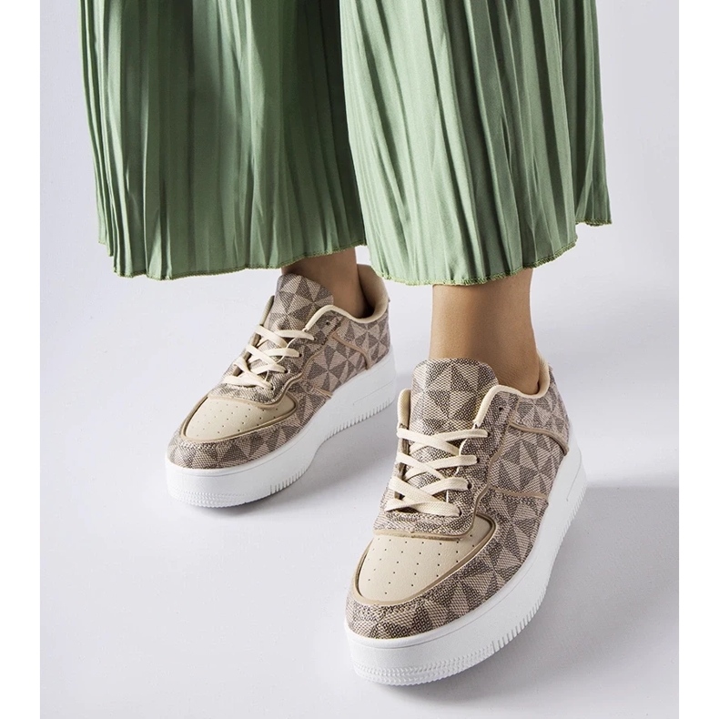 D/GMR Beigefarbene Sneakers, verziert mit dem Sands-Monogramm 1