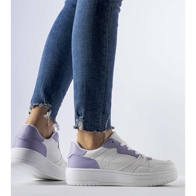 D/GMR Weiße Sneakers mit violetten Fournie-Akzenten 2