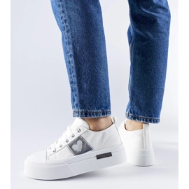 D/GMR Weiße und silberne Lawton-Plateau-Sneaker 1