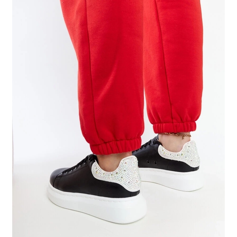 D/GMR Schwarze Turnschuhe auf der GOE JJ2N4052 -Plattform 2