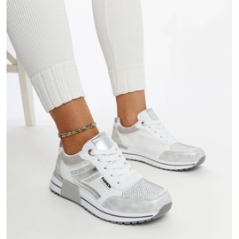 D/GMR Silberne Plateau-Sneaker mit Mauli-Strasssteinen 1