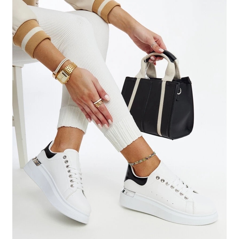 D/GMR Weiße Sportschuhe mit schwarzem Meriana-Einsatz 1