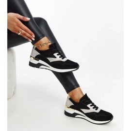 Schwarze Leder -Turnschuhe am Manfrin -Keil 2