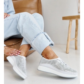 Silberne Ledersneaker auf der Amana-Plattform silber- 2