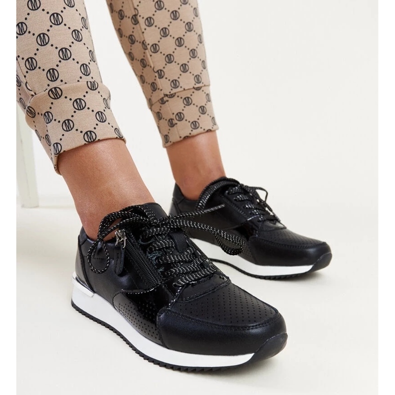 Schwarze Ledersneaker mit Metalleinsatz Rida 2