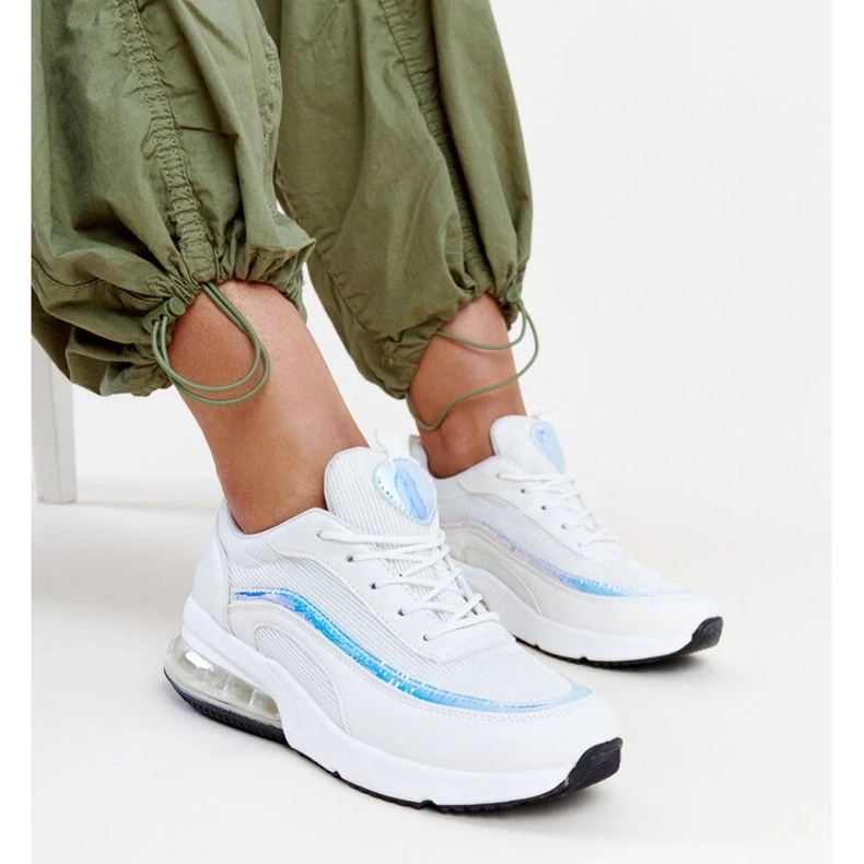 Weiße Turnschuhe mit Jelek-Hologramm 1