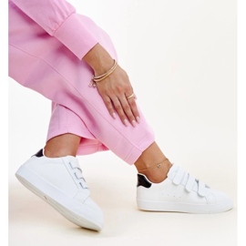 Weiße und schwarze Klett-Sneaker von Samala 2