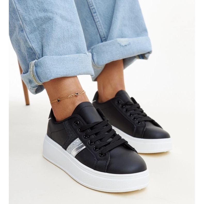 Schwarze Basmalia-Sneaker 2