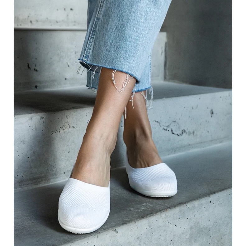 D/CEO Weiße Ballerinas aus Stoff von Provencher 2