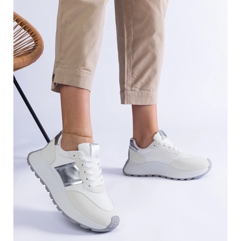 D/CEO Weiße Turnschuhe auf der Cremor -Plattform 2