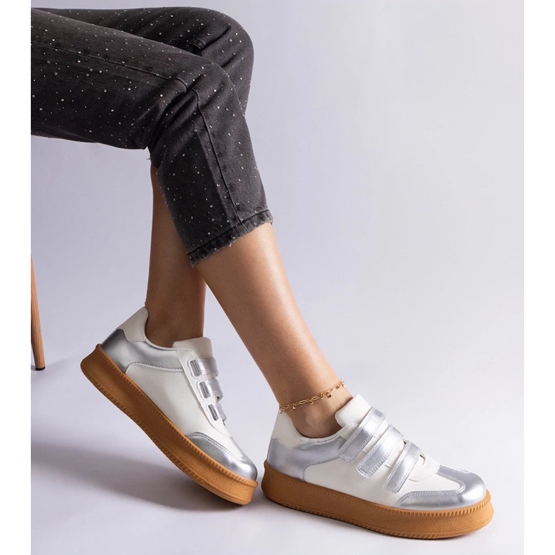 D/CEO Mena-Sneaker in Silber mit Klettverschluss 1
