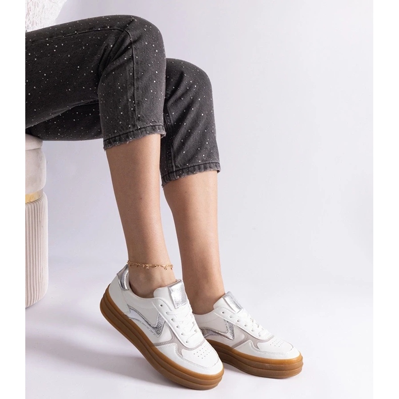 D/CEO Weiße und silberne Sneakers mit einer Quica-Gummisohle 1