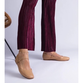 D/CEO Beigefarbene Ballerinas mit Schnallen aus Kamelia-Ökoleder 2