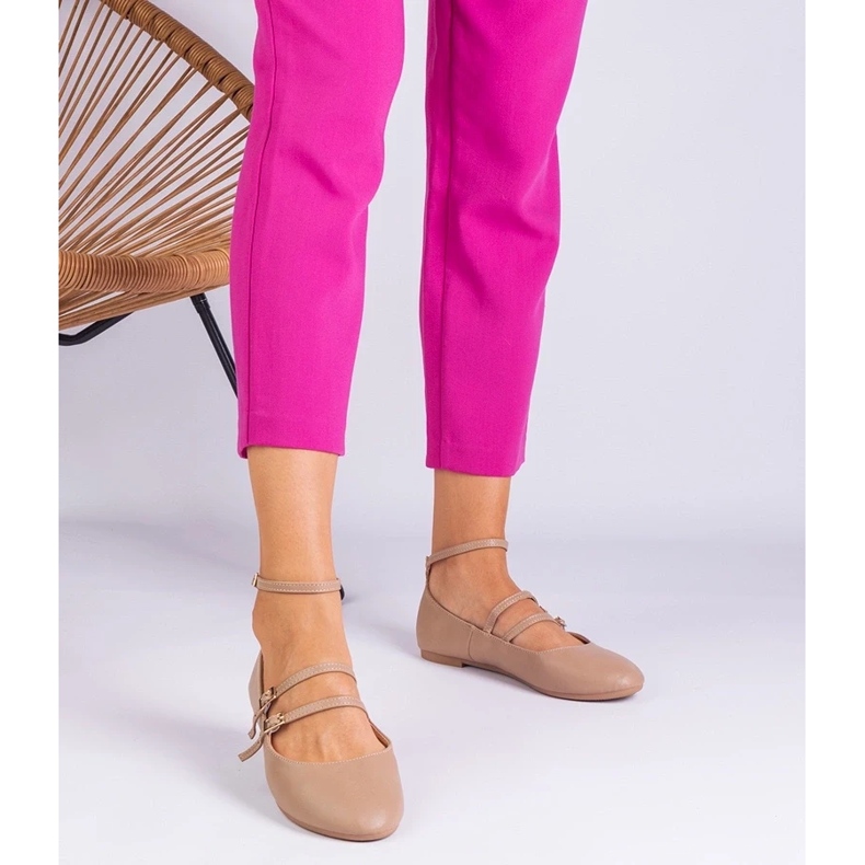 D/CEO Beige Eco -Leder -Ballerinas mit Vitoldora -Schnallen 2