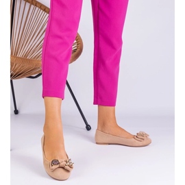 D/CEO Beige Classic Ballerinas mit einem Masolbogen 2