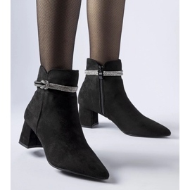 D/CEO Schwarze, isolierte Stiefeletten von Alba 1