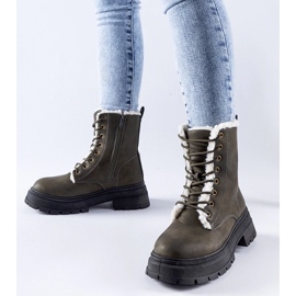 D/CEO Grüne isolierte Stiefel von Tadasuni 1