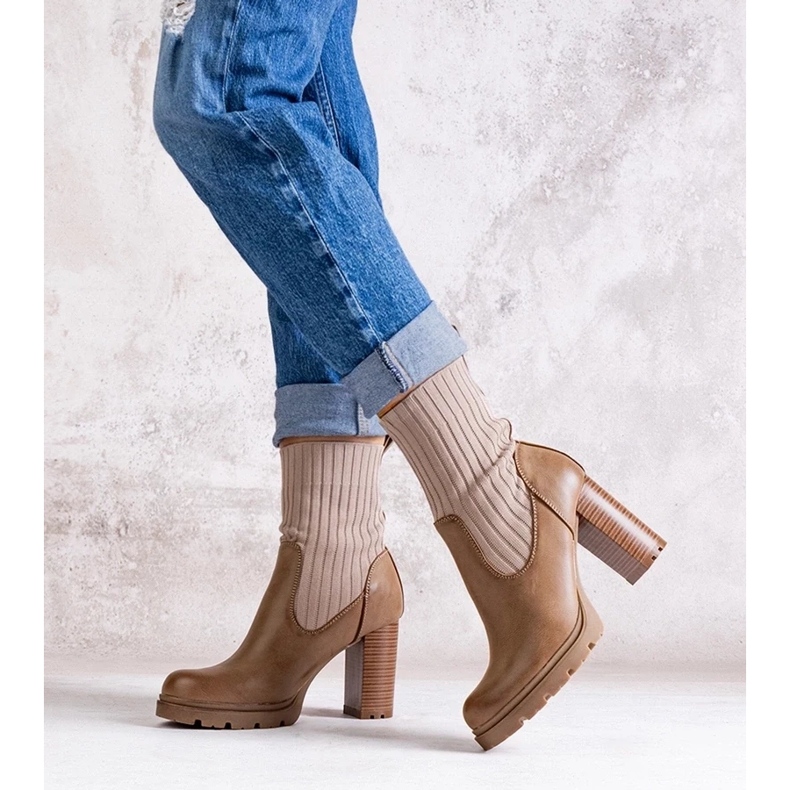 D/CEO Dunkelbeige Stiefeletten aus Asera-Faux-Wildleder 2