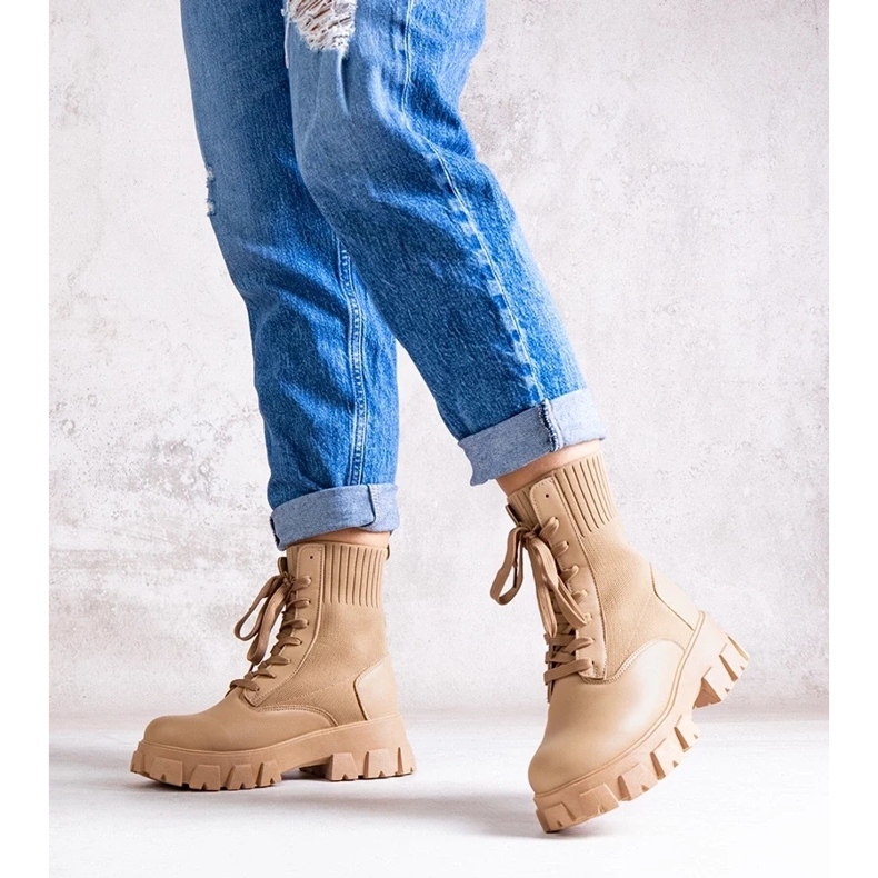 D/CEO Beige Stiefeletten mit flexiblem Obermaterial von Zogba 2