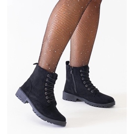 D/CEO Schwarze Worker-Stiefeletten aus Öko-Wildleder auf der Barosa-Plattform 1