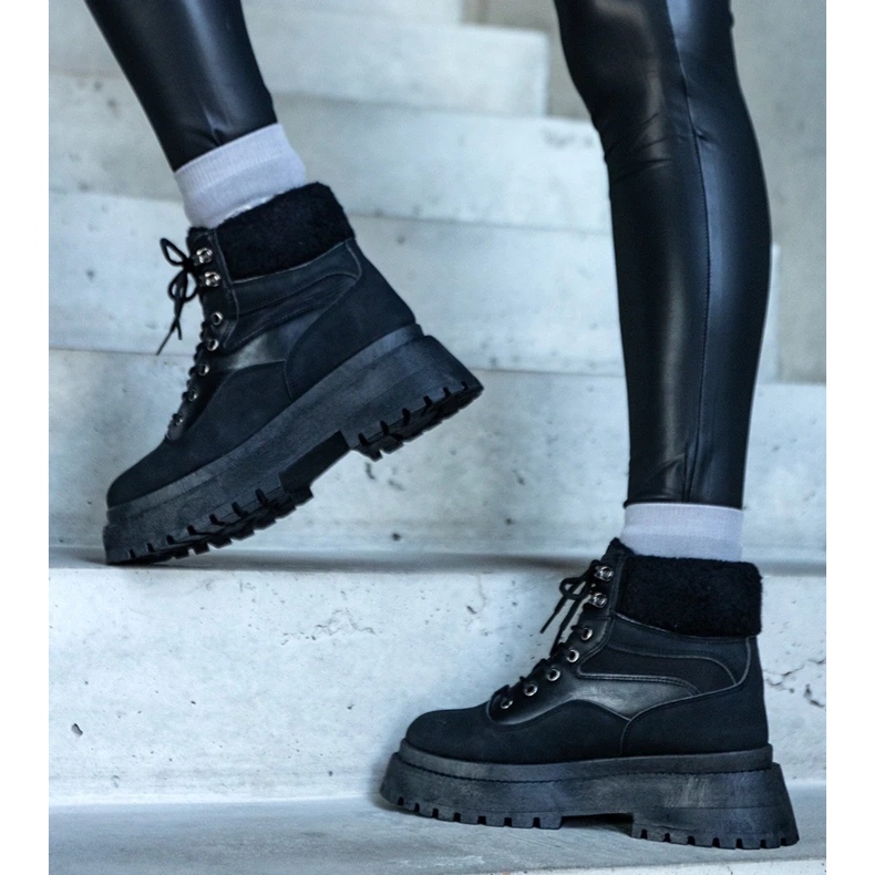 D/CEO Schwarze Sneaker mit dicker Sohle und bestem Fell 1