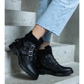 D/CEO Schwarze, mit Nieten verzierte Stiefeletten mit flachem Absatz von Neffa 2