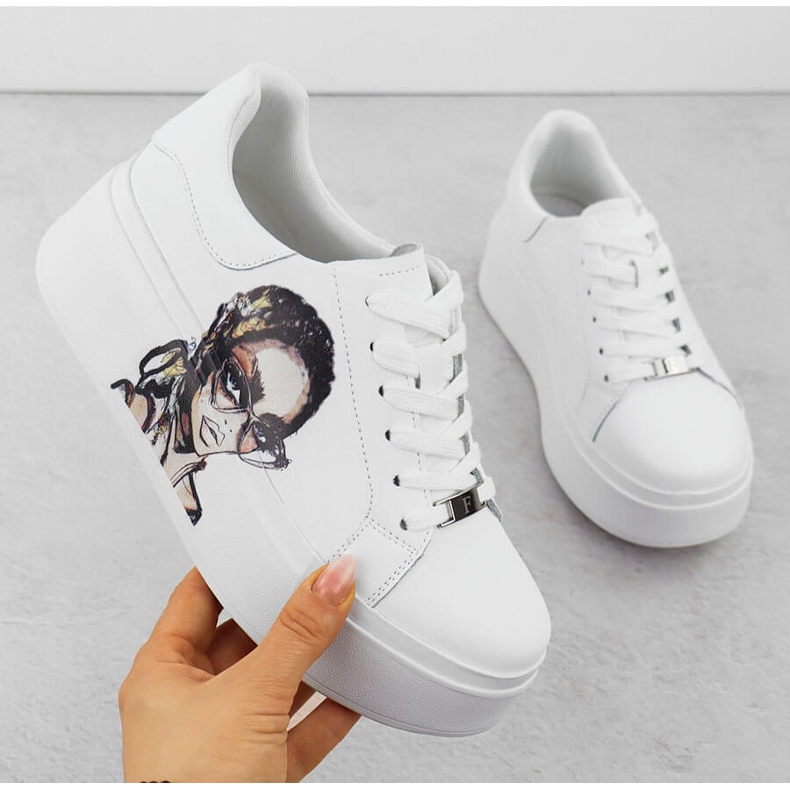 Damen -Lederschuhe auf der weißen Filippo 6207 -Plattform 1