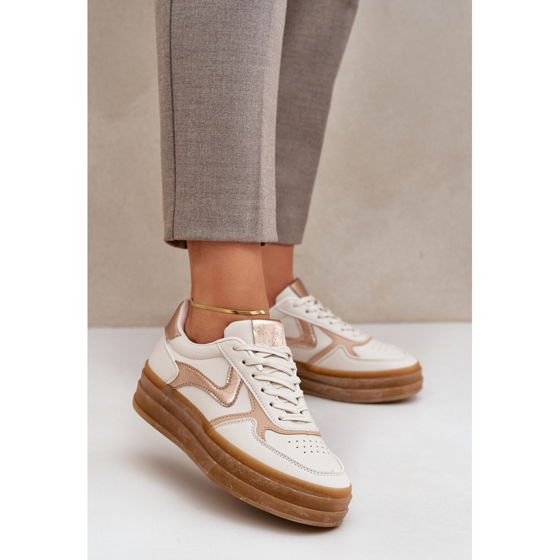 Frauen Sneakes auf der Plattform Beige 2