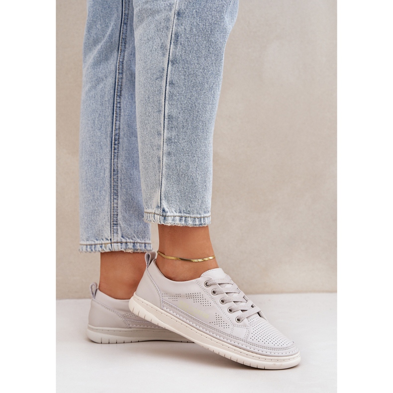 Damen -Leder -Sneaker grau offene Arbeiten 2