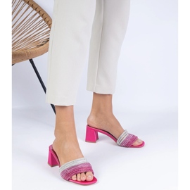 Pink Elegante Flip Flops auf der Säule mit Zirkonen rosa 3