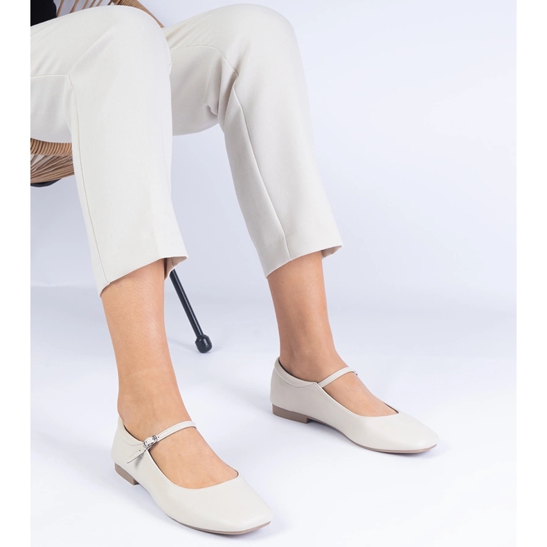 Beige Classic Eco -Leder -Ballerinas 1