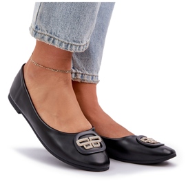Ballerinas auf einer flachen Sohle mit einer schwarzen Dekoration 7