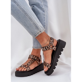 Dekorierte Sandalen auf der braunen Plattform für Leopardenmuster 6