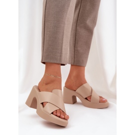 Lightwear Flip -Flops auf dem Öko -Lederpfosten beige 2