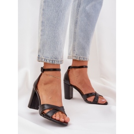 Sandalen auf der Barabsatz mit Öko -Lederschwarz 2