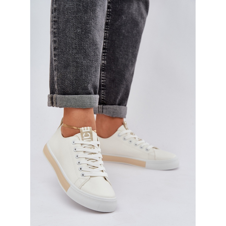 Klassische goldene Zloty -Turnschuhe 2