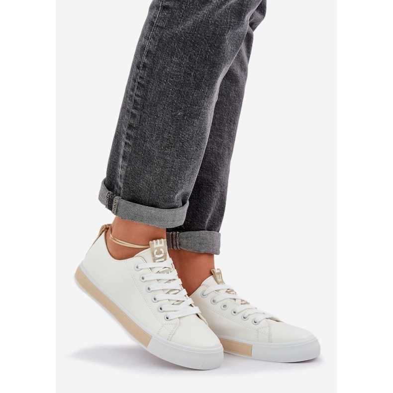 Klassische goldene Zloty -Turnschuhe 1