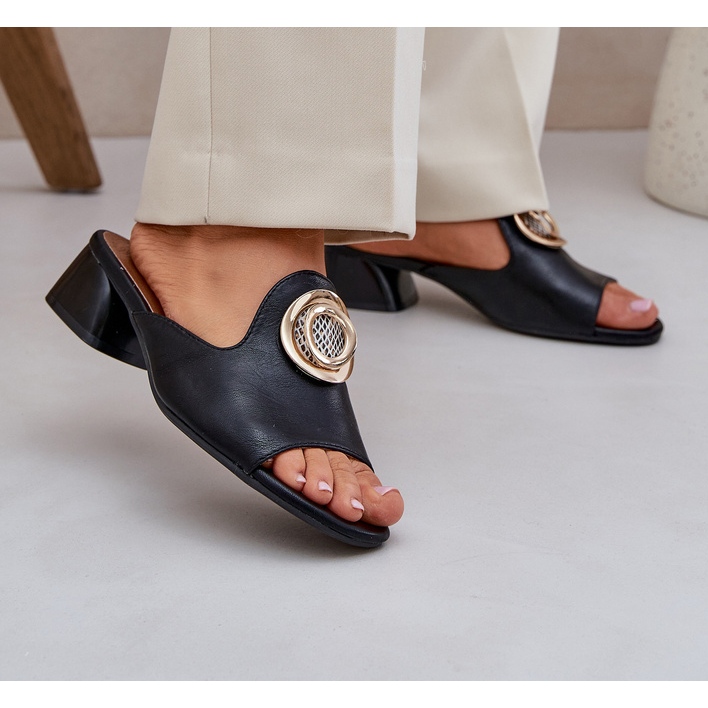 Jezzi Elegante Frauen mit einer schwarzen Dekoration von Frauen mit schwarzen Dekorationen 2