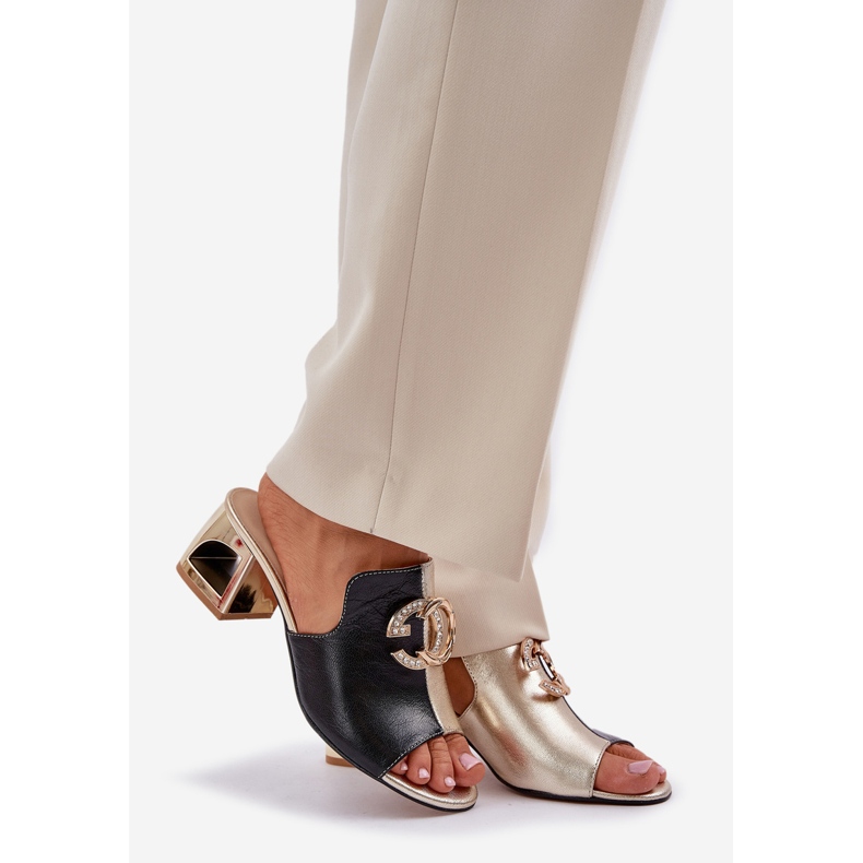 Elegante Lederheels Laura Messi 2875 Schwarz und Gold 1