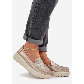 Openwork -Leder -Ladung von Frauen auf der Plattform und Champagnerschnitzen golden 1