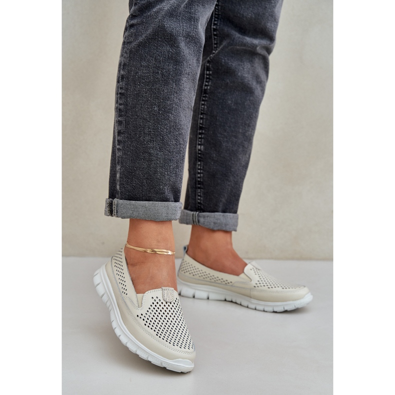 Leichte Leder offene Frauen -Slebende auf der Plattform Beige 2