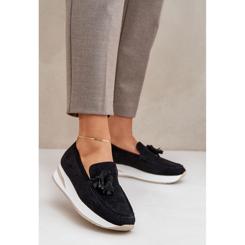 Moccasins auf einem zarten Öko -Keil schwarz 2