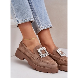 Öko -Wildlederinnen -Frauen -Slaser mit einer dekorativen Brosche dunkler Beige 2