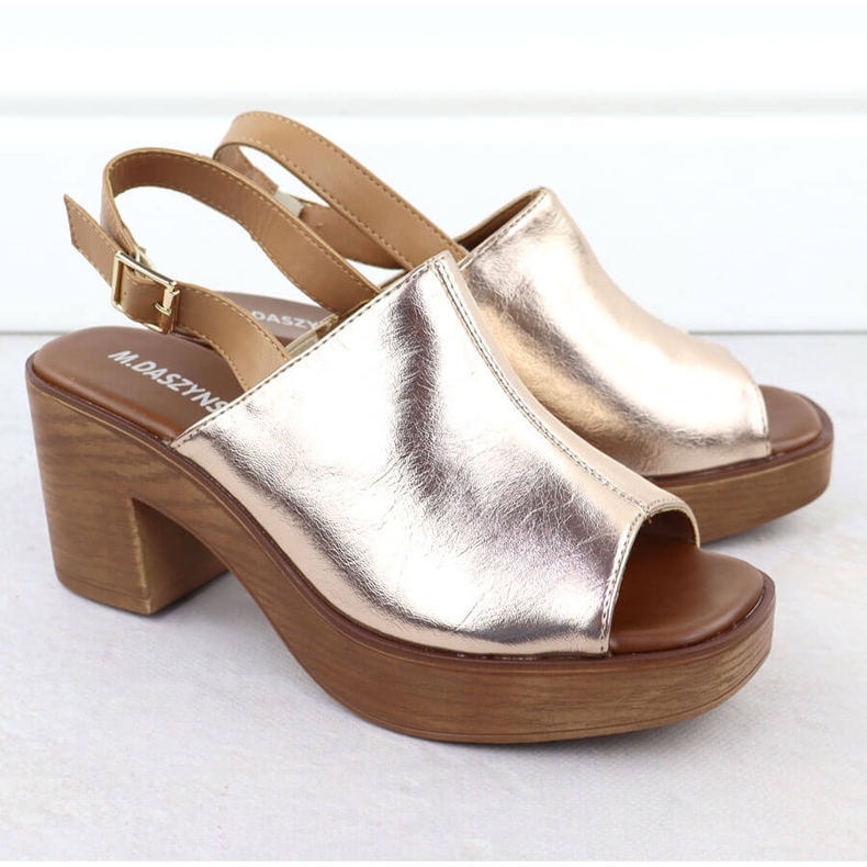 Frauensandalen auf dem Złote Post M. Daszyński MR23126-7 golden 2