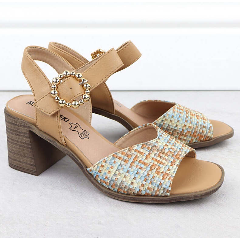 Frauensandalen auf der Säule von Beige Braids M. Daszyński MR24125-4 2