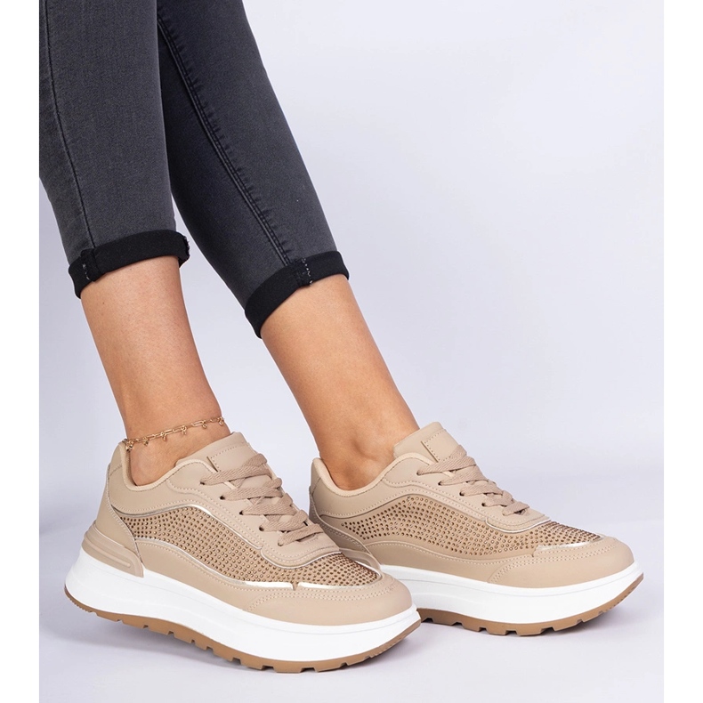 Braune Frauen -Turnschuhe mit Zirkonen 1