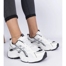 Schwarze Damen-Sneaker mit massiver Sohle weiß 1