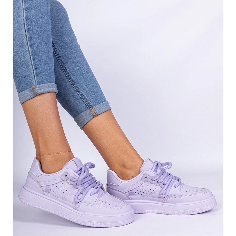 Violet Frauensport -Sneaker von Eco -Leather violett 2