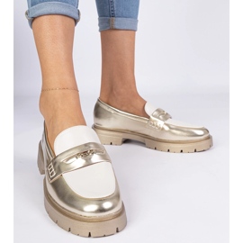 Goldene Frauen -Slipper mit einem weißen Einsatz 2