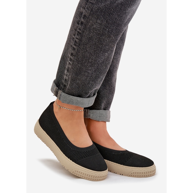Slip-on Damen-Sneaker auf der Plattform schwarz 1